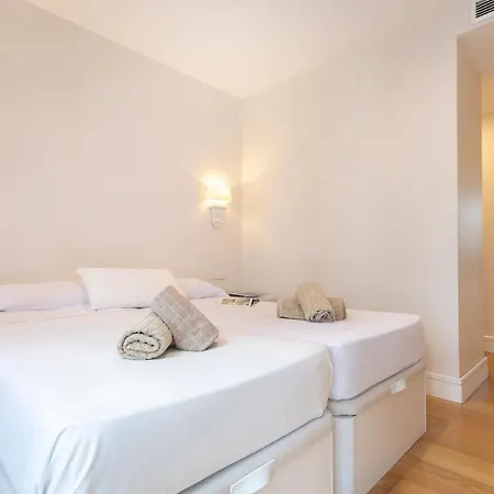 Acogedor Junto A La Catedral By Rent Me * מאלגה