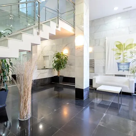 Acogedor Junto A La Catedral By Rent Me * מאלגה